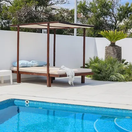 Tatil Evi Garasa *